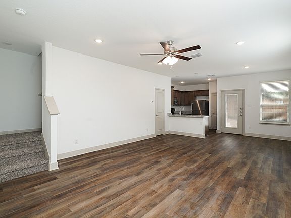 5th image of 7532 Magnolia Vlg #101