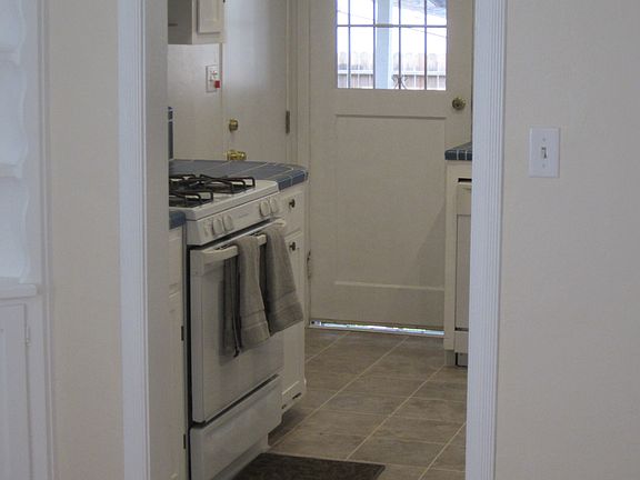 4th image of 1024 Vallejo Way