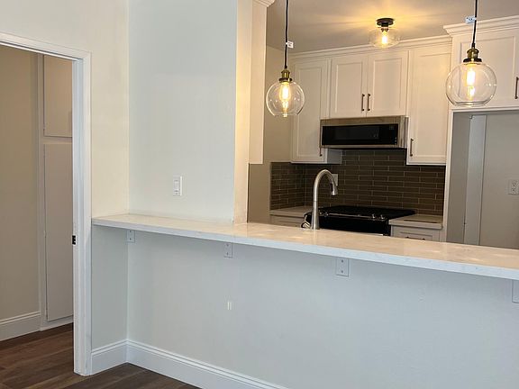 5th image of 6048 Pickering Ave APT G