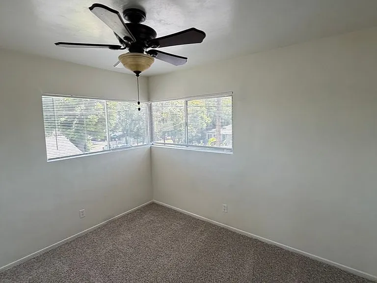 Ramona — Photo 47