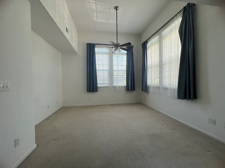 2nd Large Bedroom on 2nd Floor (High Ceiling)