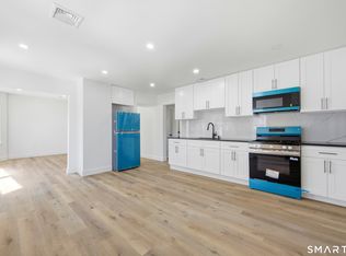 145 Crystal Ave #3, New London, CT 06320