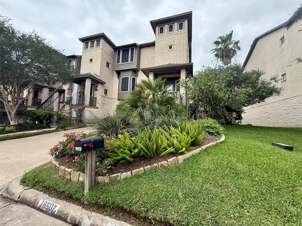 18507 Sandy Cv, Houston, TX 77058