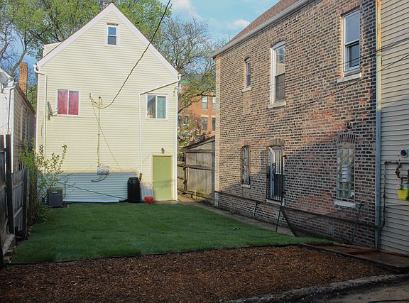 3rd image of 1928 S Washtenaw Ave