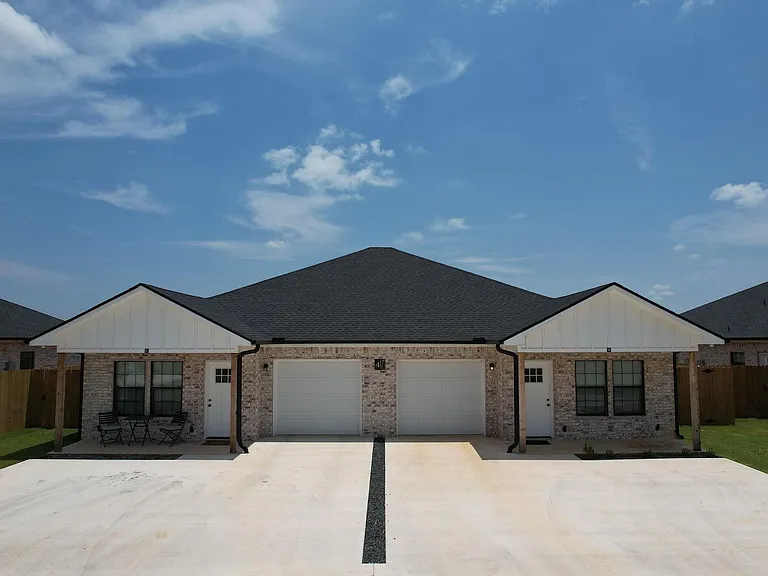1701 County Road 4500 #B — Photo 8