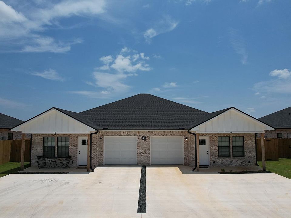 1st image of 1701 County Road 4500 #B