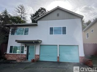 459 Winslow St, Crockett, CA 94525