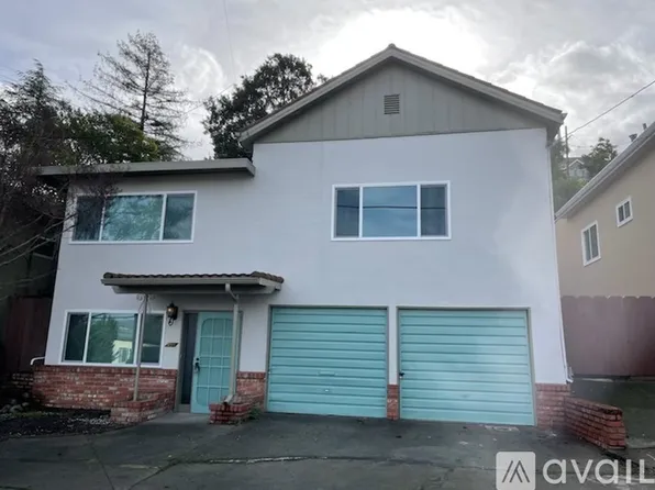 459 Winslow St, Crockett, CA 94525