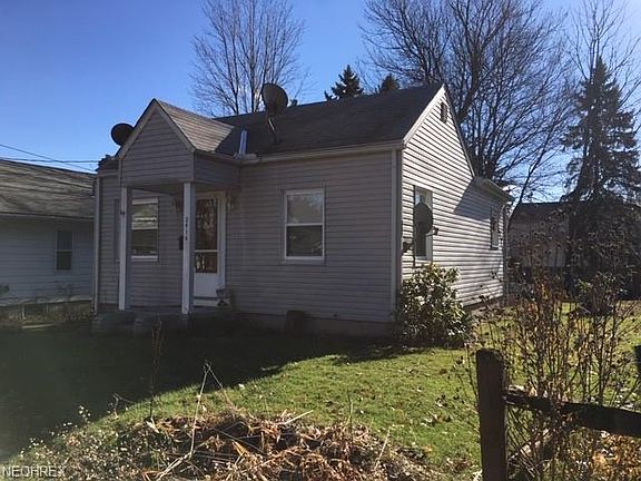 4th image of 2416 Albrecht Ave