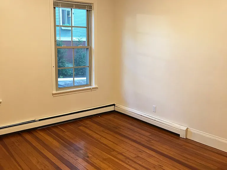 240 Camp St #1 — Photo 7