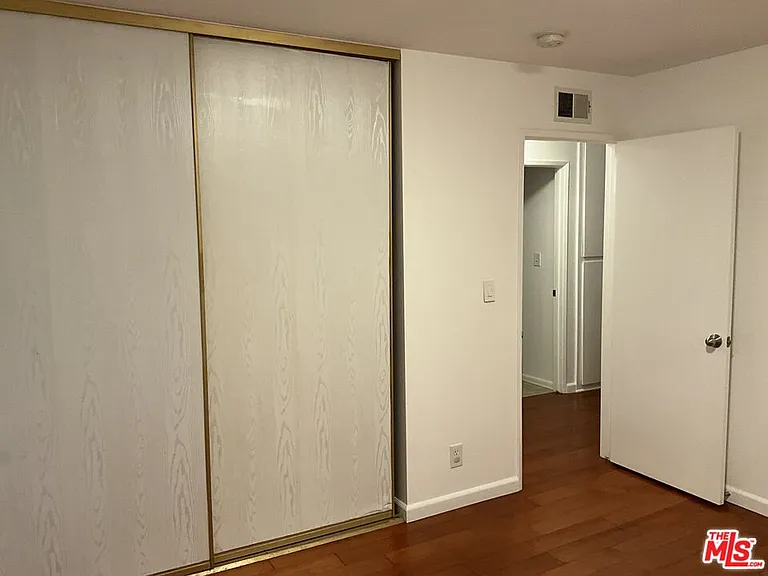 3428 Del Amo Blvd — Photo 11
