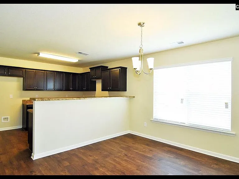 842 Chariot Way — Photo 4
