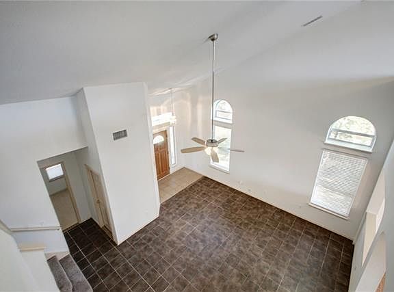 4th image of 3901 Whitey Ford Way