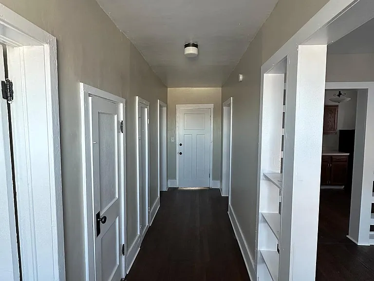 101 E Benton St #302 — Photo 4