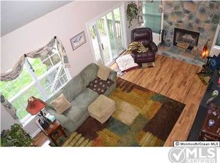 10 Isabella Dr, Lakewood, NJ 08701