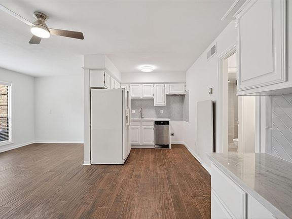 4th image of 1311 Antoine Dr APT 159