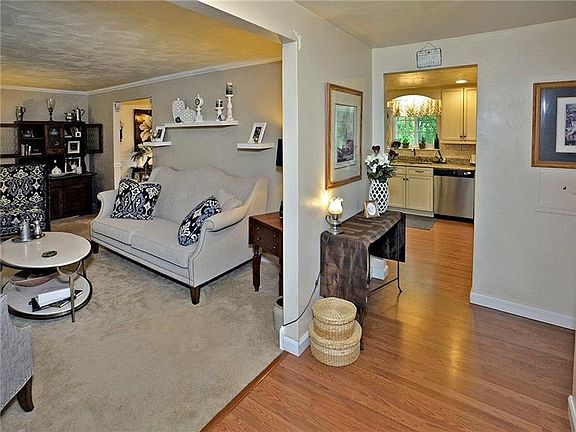 3rd image of 1021 McAllister Dr