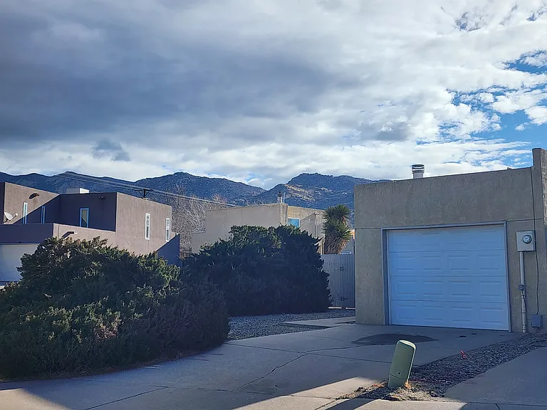 112 Canyon View Ct NE — Photo 18