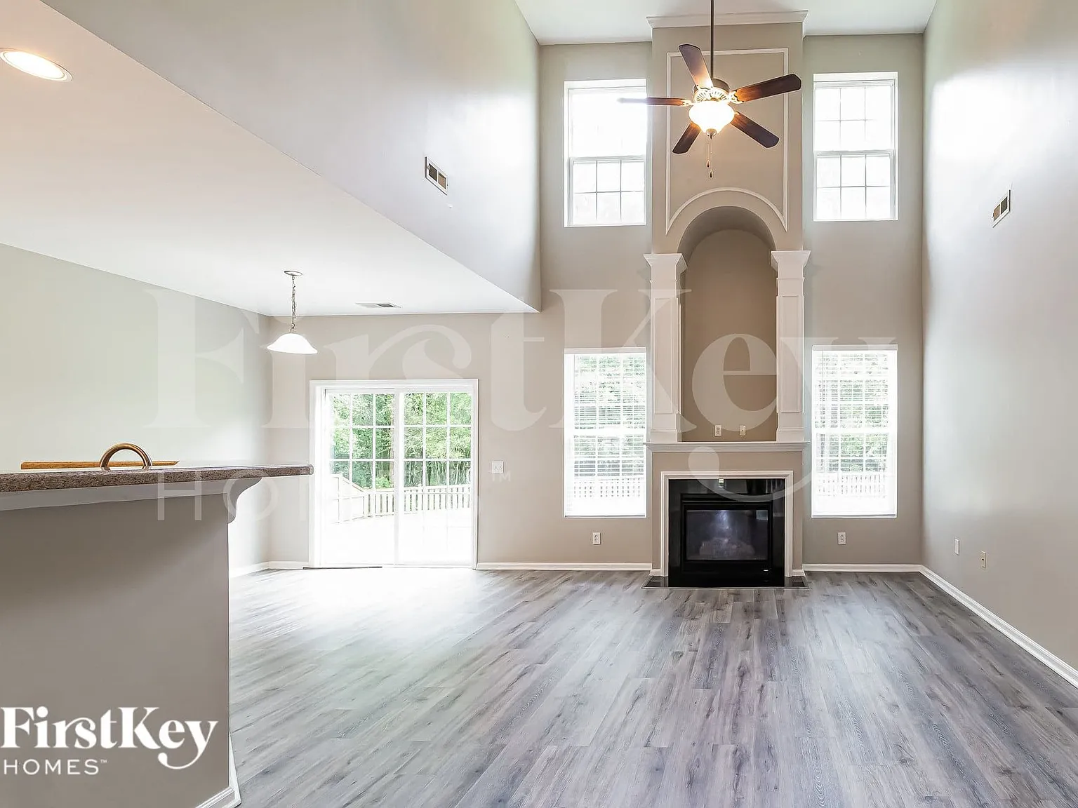 3 bed, 2.5 bath, 2034 sqft, $2,455 — Photo 4