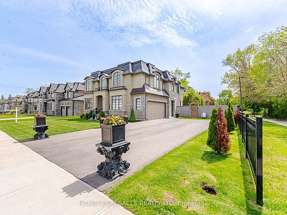 5th image of 225 Prince George Cres