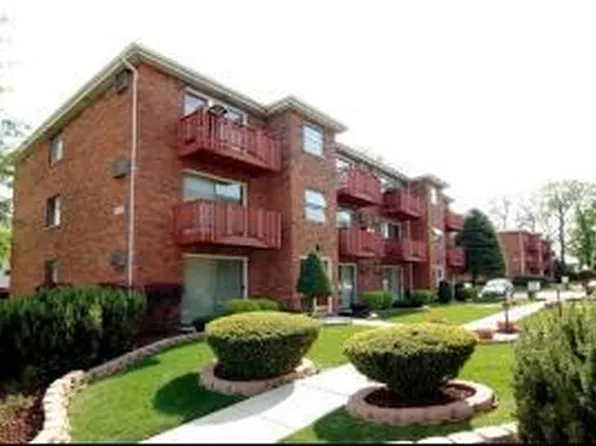 14840 Kilpatrick Ave APT 1E, Midlothian, IL 60445