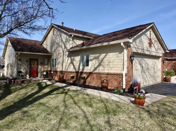 1939 Crystal Bay East Dr, Plainfield, IN 46168