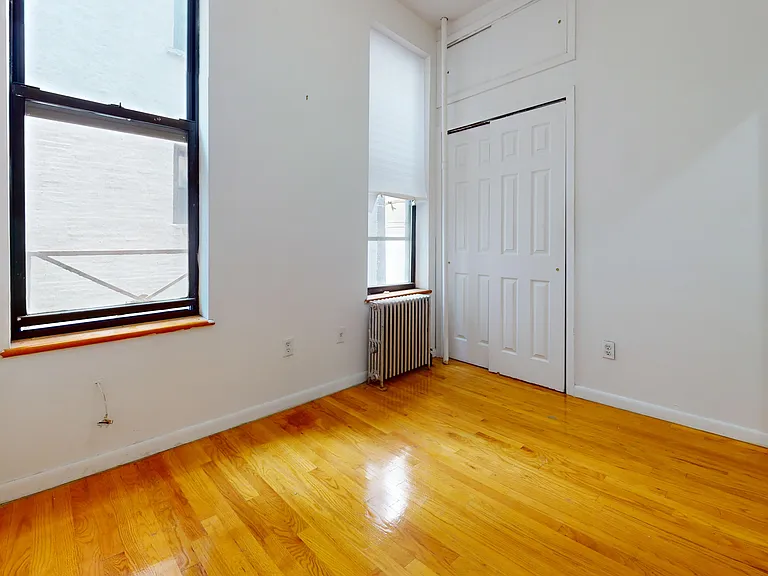 1415 2nd Ave #1 — Photo 8