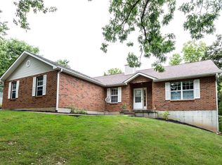 5011 Oak Bluff Dr, High Ridge, MO 63049