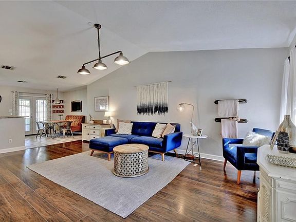 4th image of 603 Bowling Ct