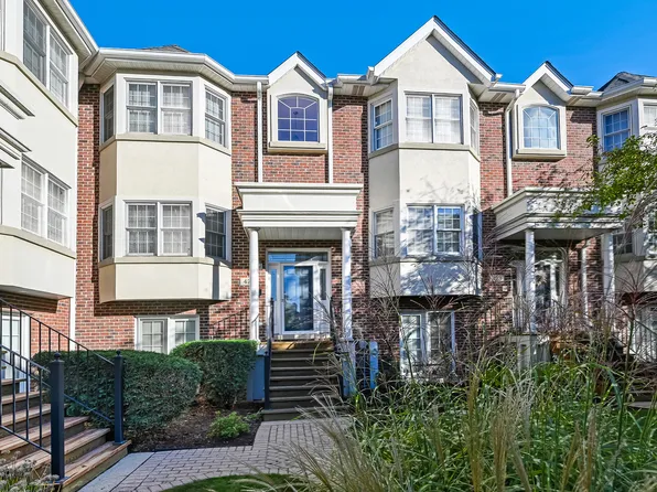 (undisclosed Address), La Grange, IL 60525