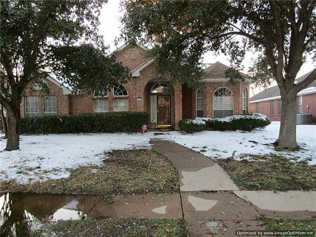 1st image of 2213 Tanglewood St