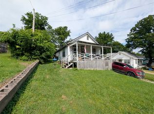 1112 N Spring St, Harrison, AR 72601