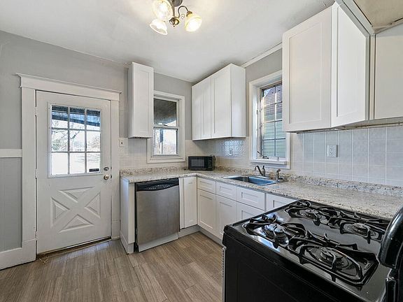 4th image of 4759 Hamburg Ave