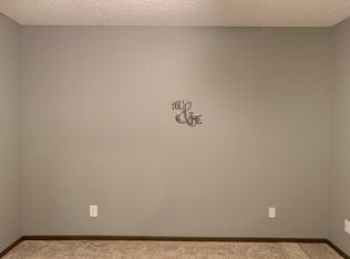 1111 Kaplan Dr, Waterloo, IA 50702