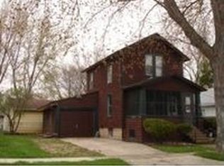194 7th St, Fond Du Lac, WI 54935