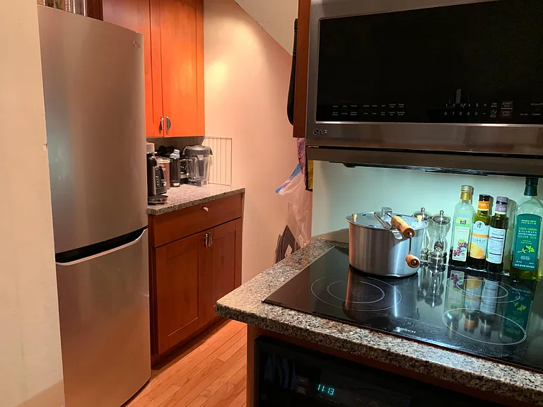 15 Cazenove St #2 — Photo 4