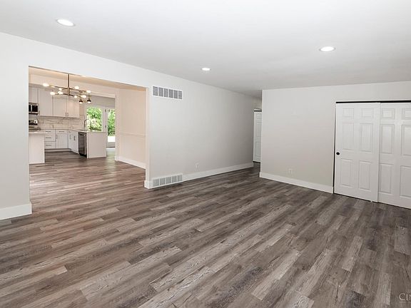 3rd image of 2814 Westonridge Dr
