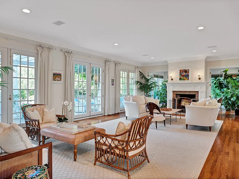 22 Sagg Pond Ct — Photo 6