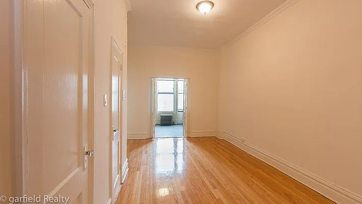 Rented by Garfield Realty  | media 23