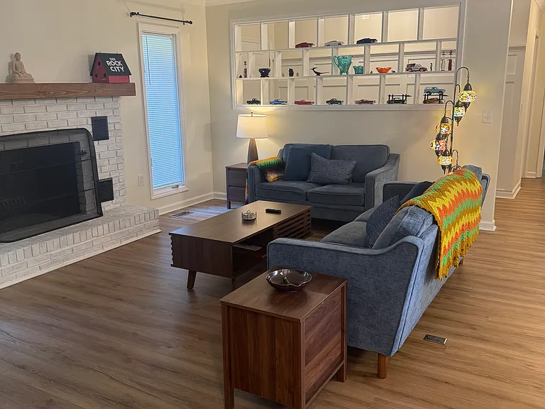 Stonebrook Dr — Photo 8