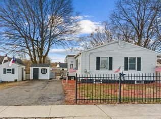 88 Groton St, Lawrence, MA 01843