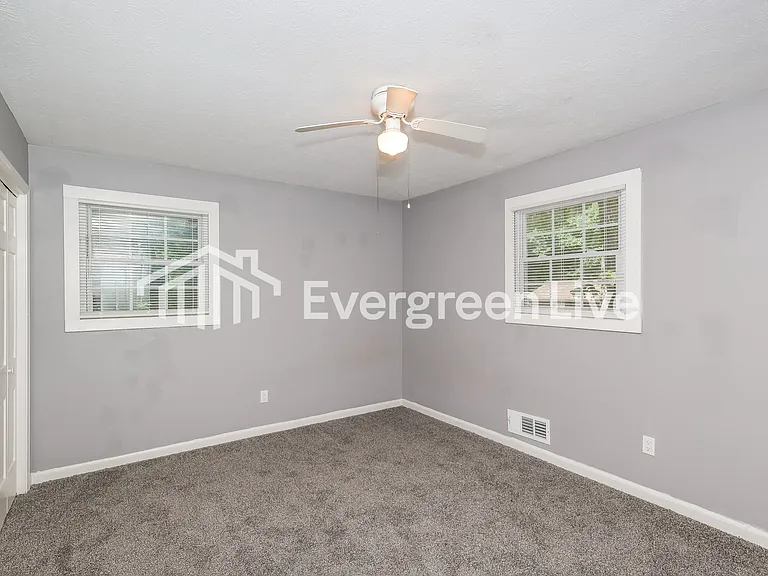 6955 Butner Rd — Photo 15