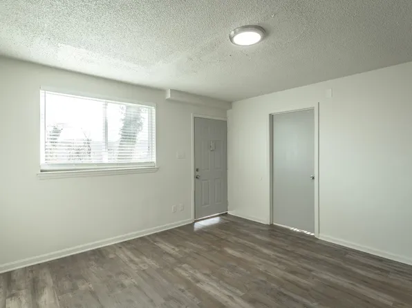 Kate's View Apartments | Updated North Chattanooga Apartments with Scenic Views