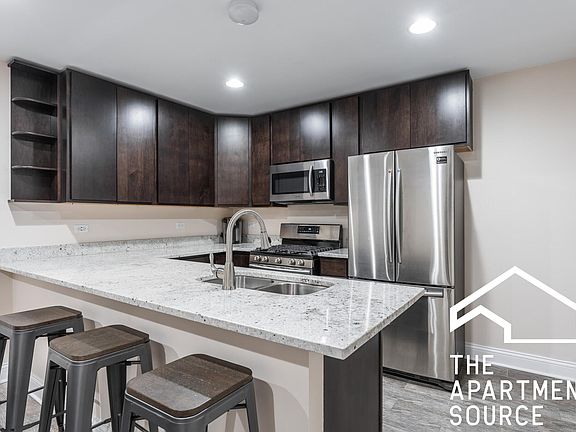 2nd image of 3020 W Fullerton Ave #G