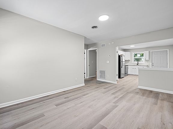 3rd image of 909 S Carolina Ave APT 3