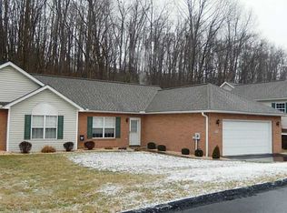 109 Dana Dr, Greensburg, PA 15601