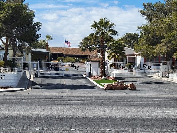 2nd image of 4558 Royal Ridge Ave