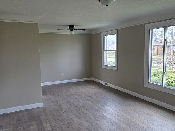 5th image of 11021 Ronald Dr