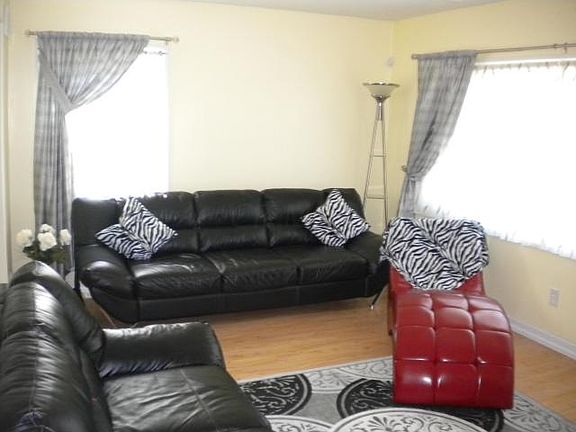 4th image of 4668 Glenmawr Ave