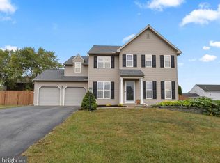 7 Highland Rd, Seven Valleys, PA 17360